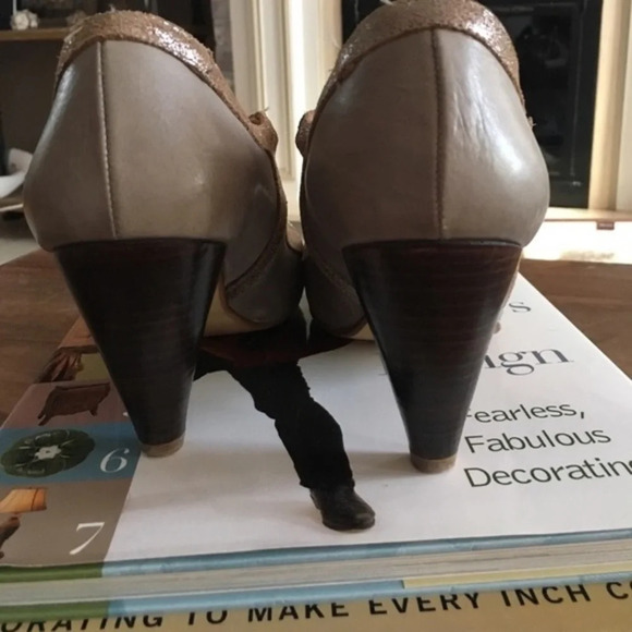 Steve Madden Metallic Trim T-strap, Vintagey - Picture 2 of 6